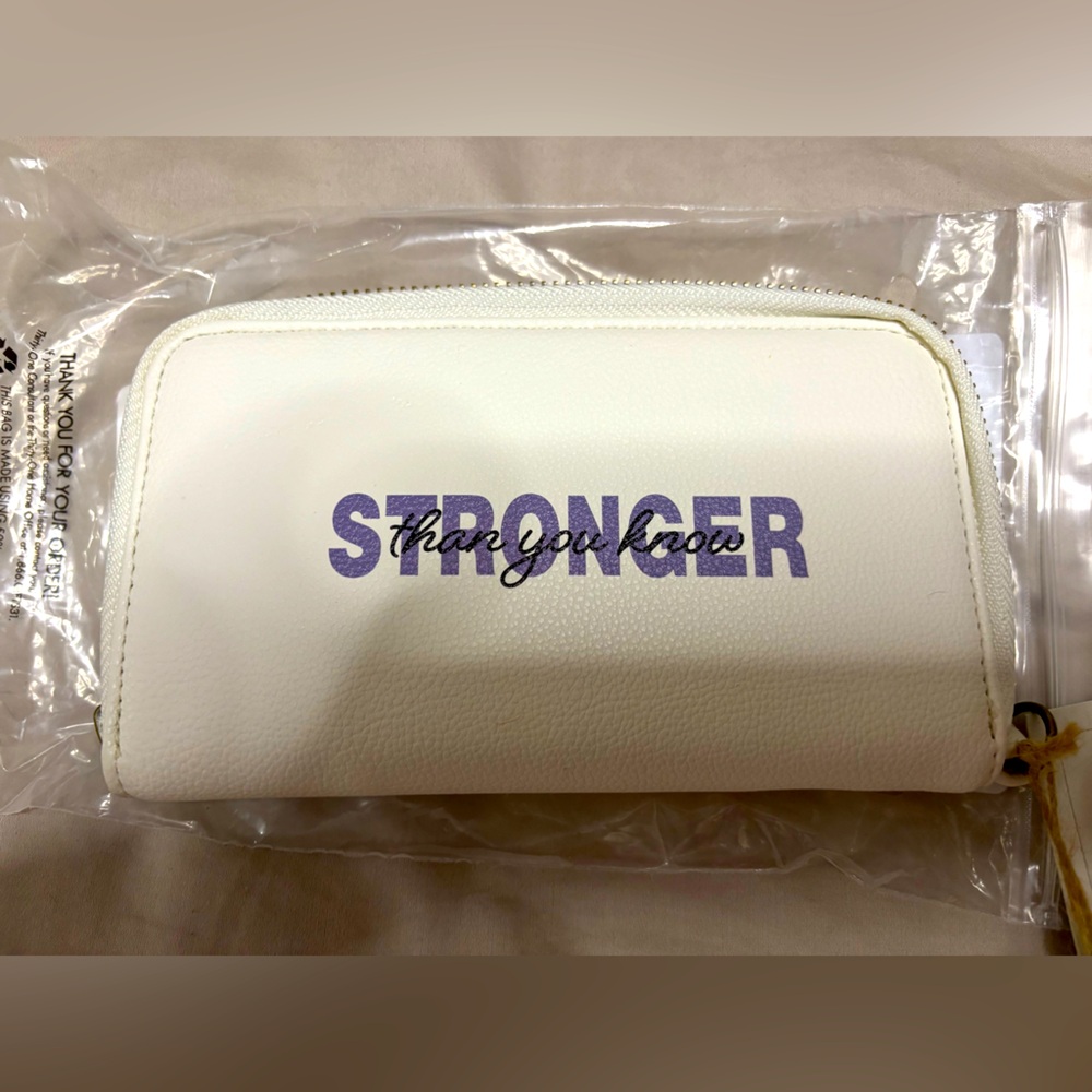 Thirty-One White Slim Wallet with quote “You’re stronger than you know”